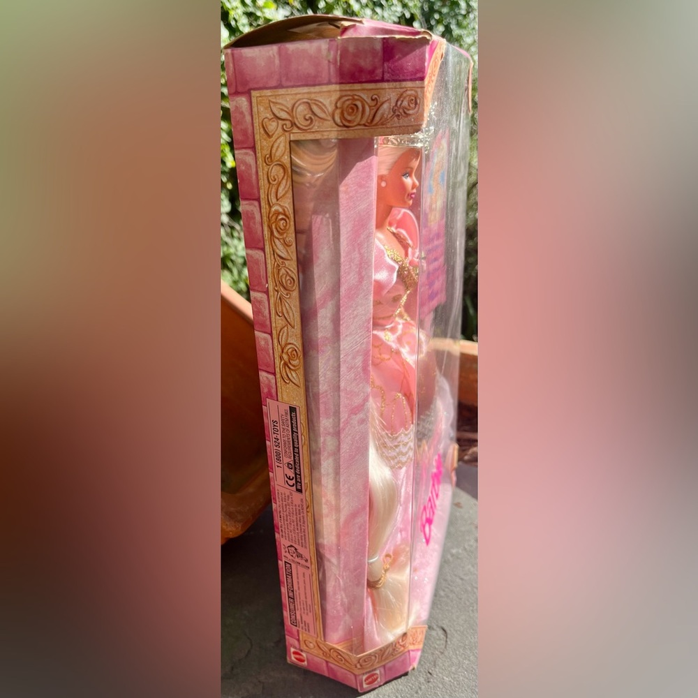 1997 Rapunzel Barbie Never Removed from Box - Picture 4 of 7